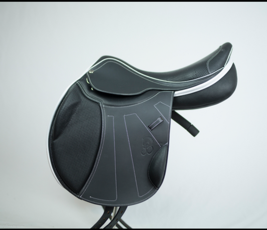 17.5" Sauter Jump Demo Saddle